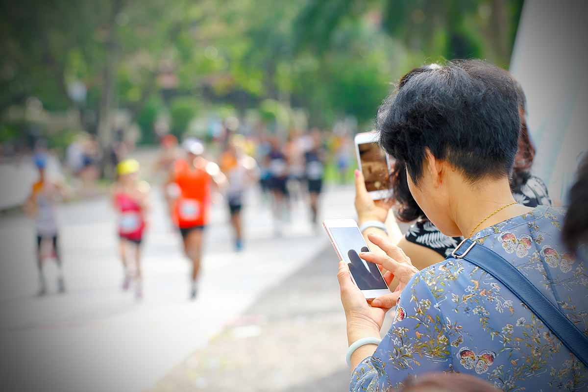 Spectators at the Boston Marathon are looking for the best place to watch the runners